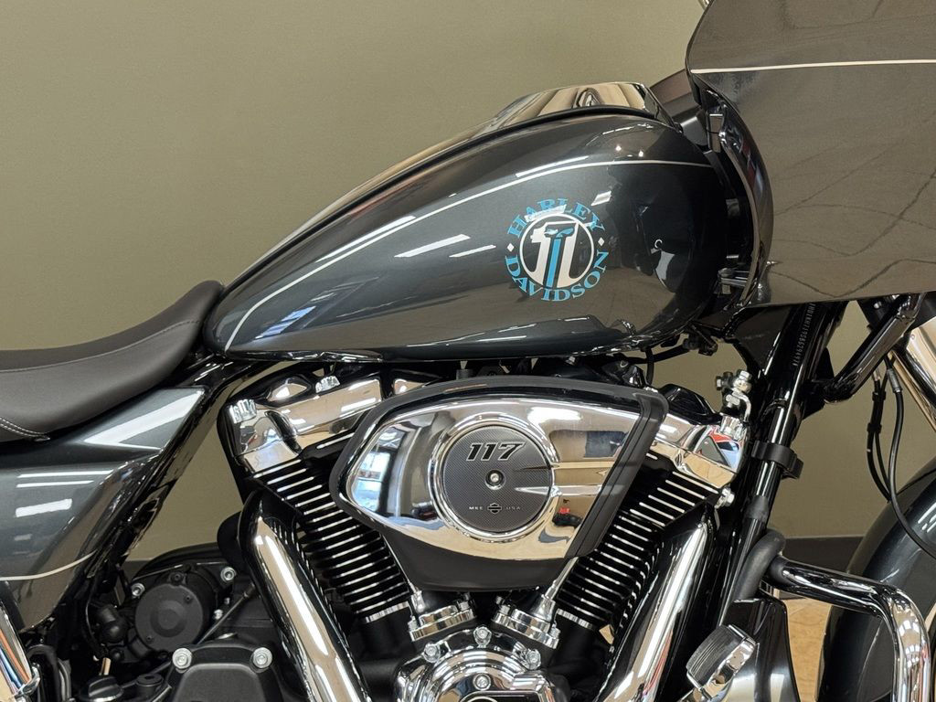 Road Glide®
