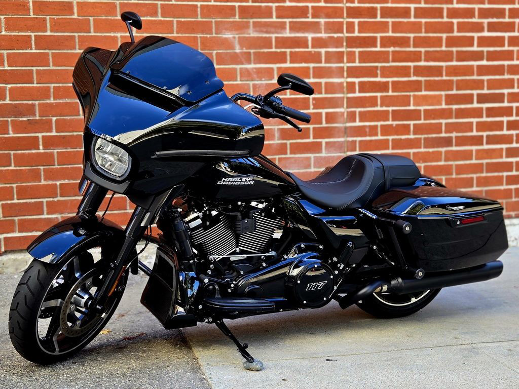 Street Glide®