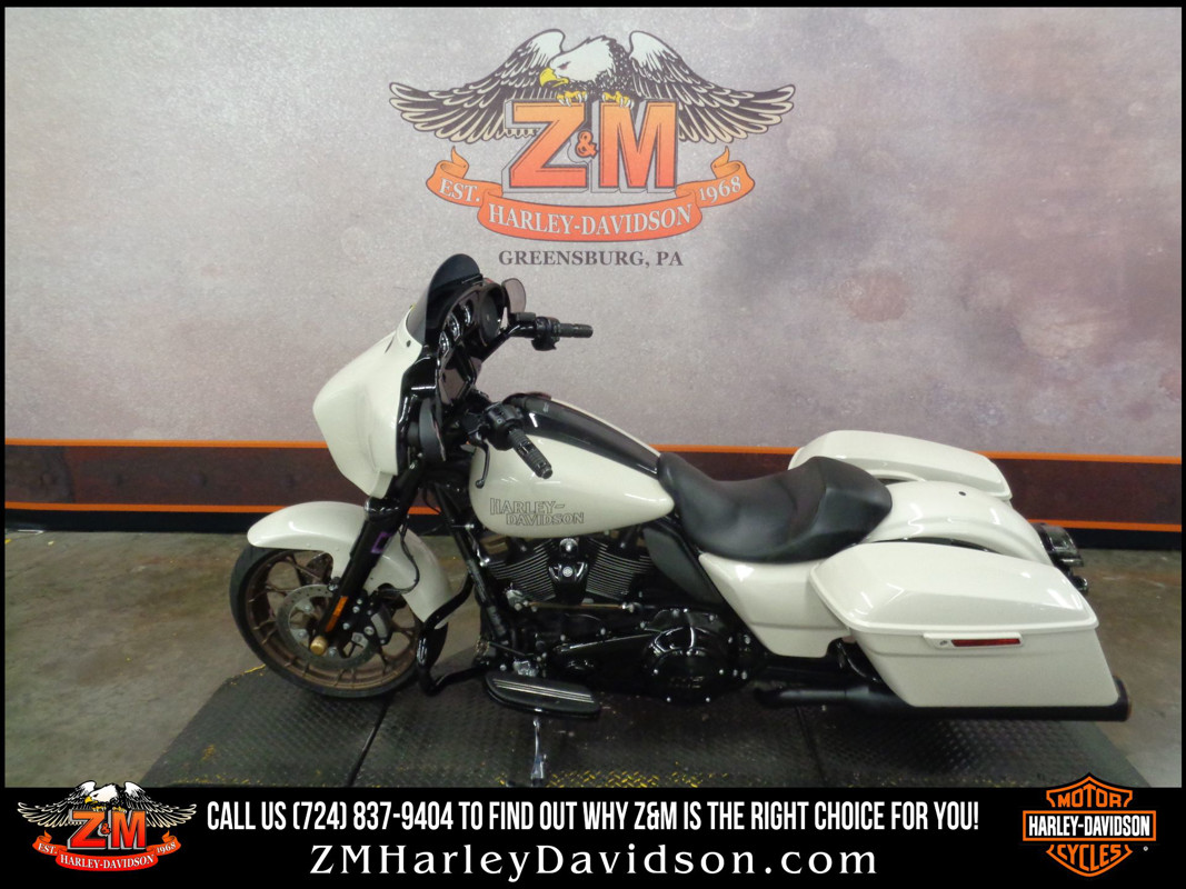 Street Glide® ST