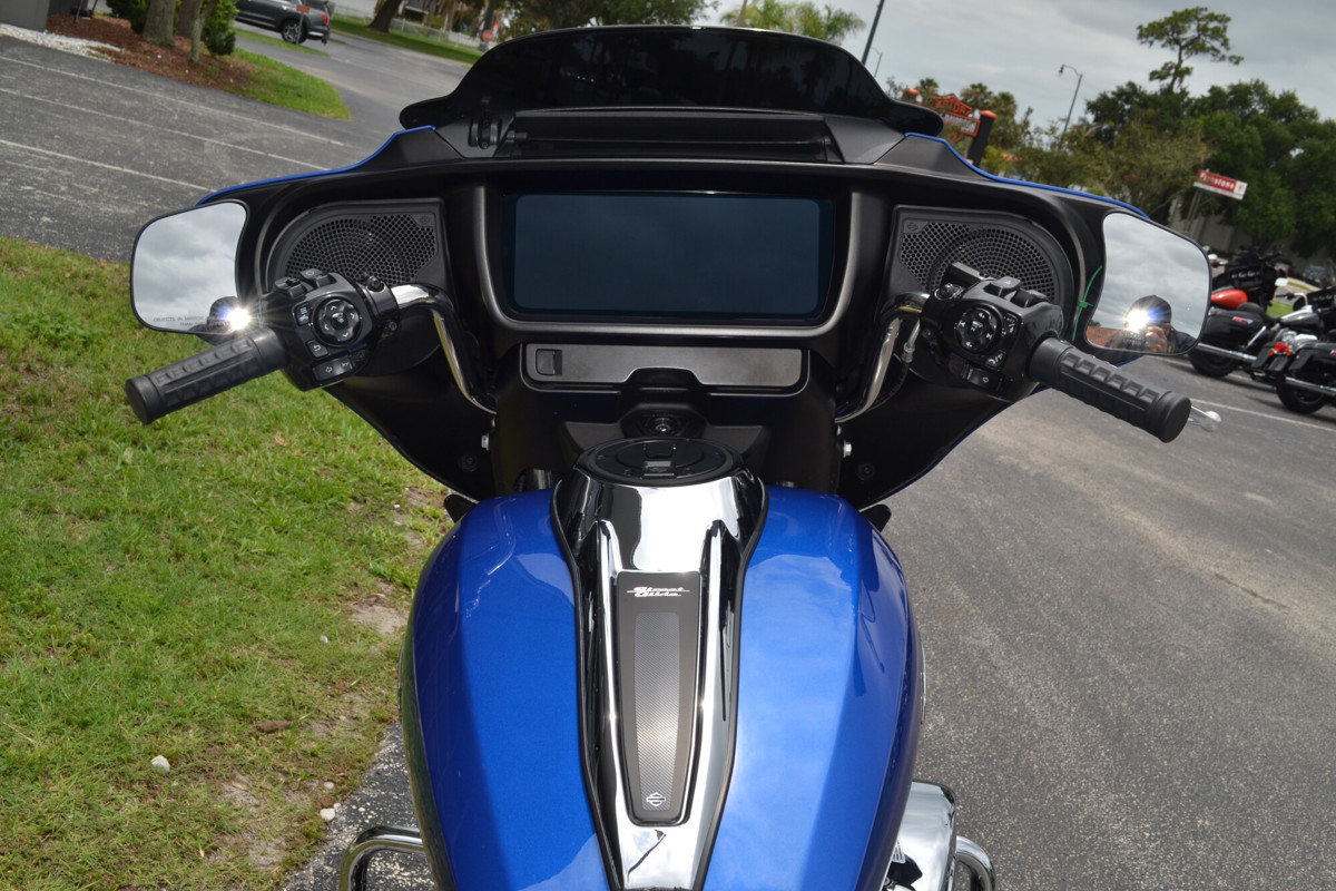 Street Glide®
