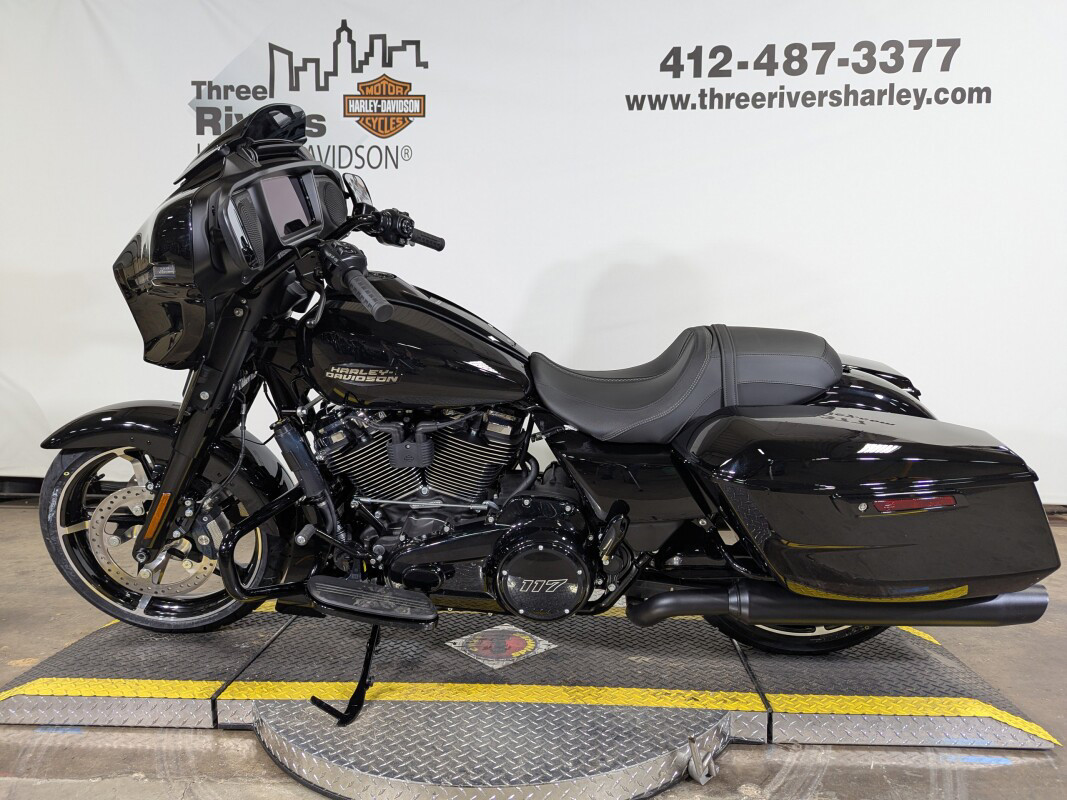 Street Glide®