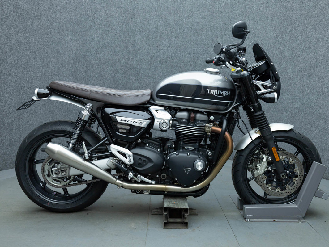 SPEED TWIN