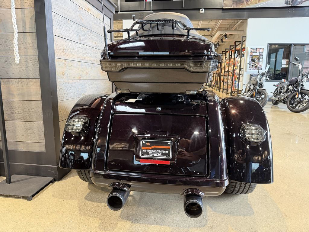 CVO® Tri Glide® Ultra