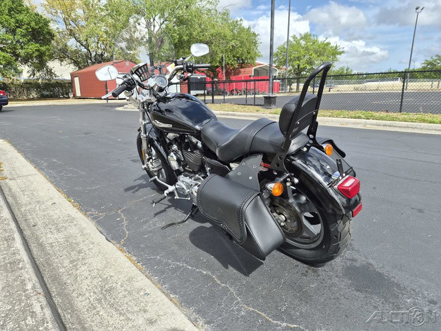 Sportster® 1200 Custom