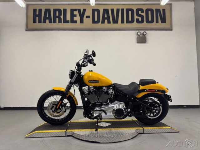 Street Bob®