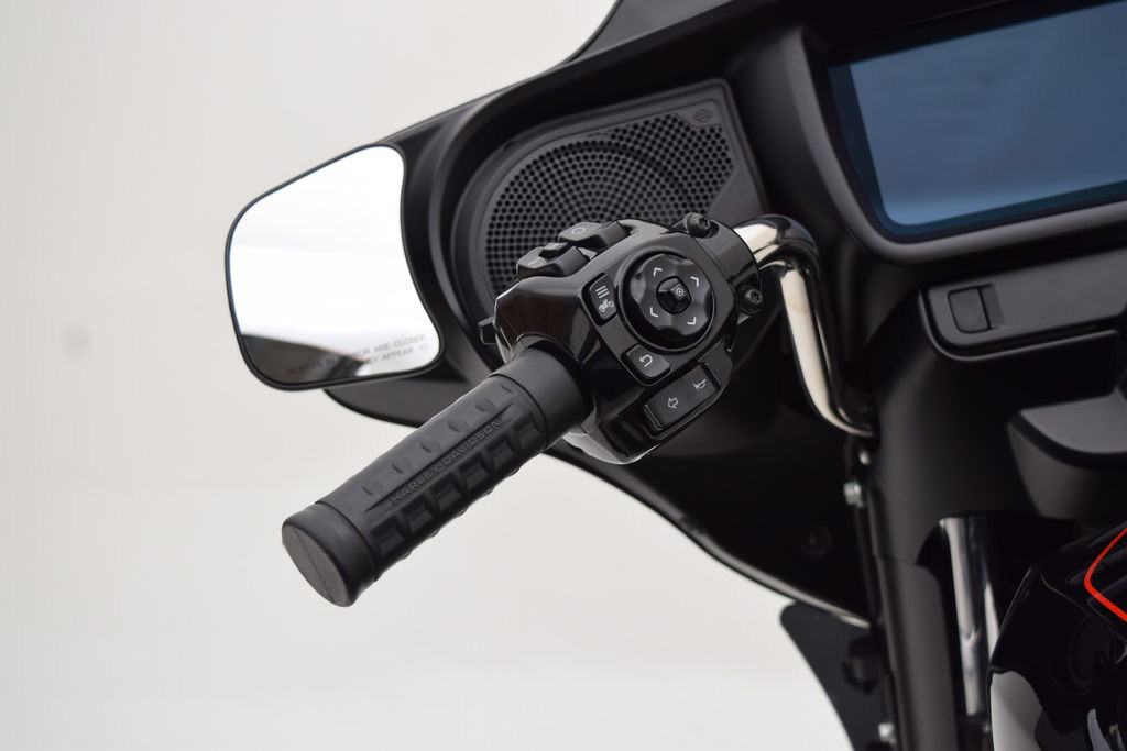Street Glide®
