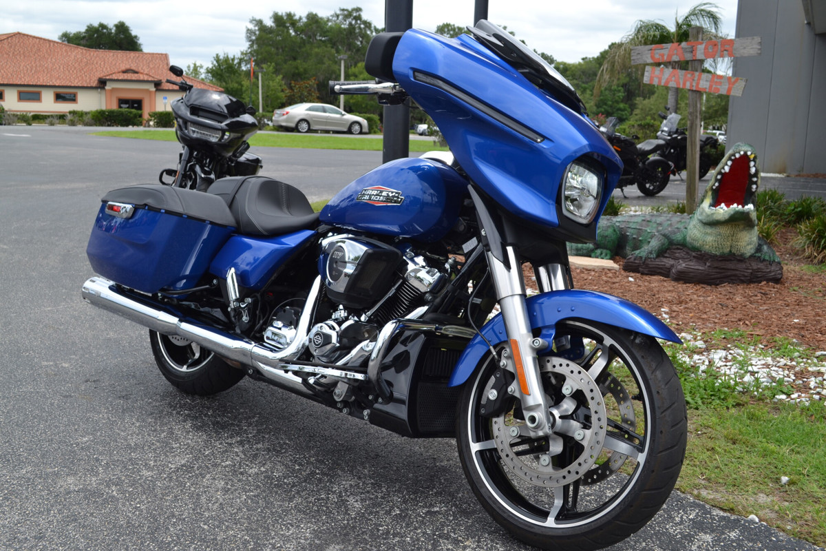 Street Glide®