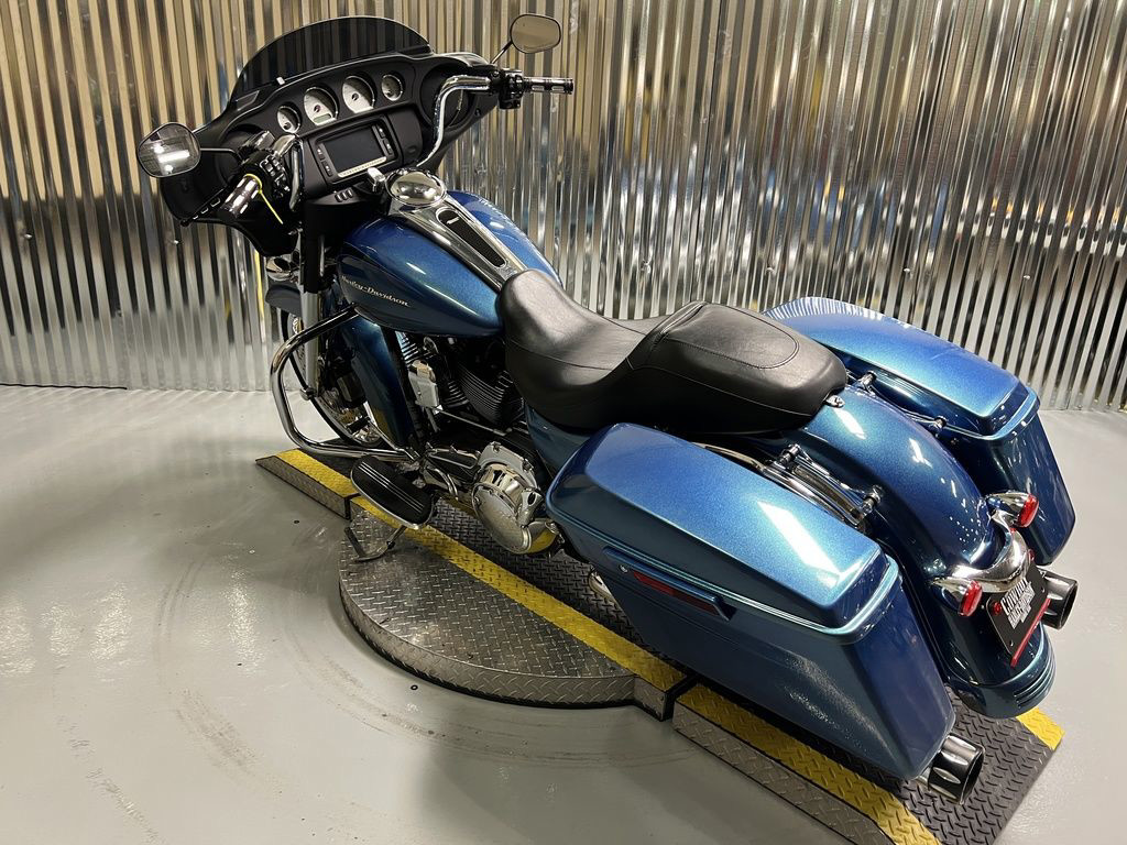 Street Glide®