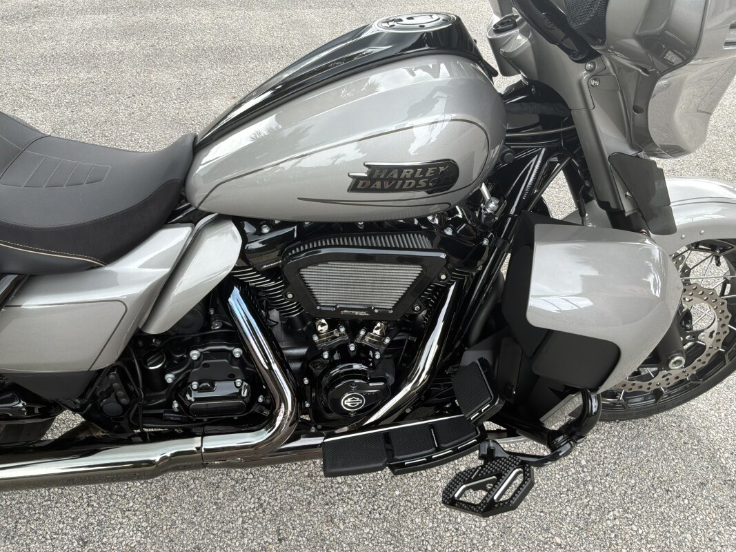 CVO® Street Glide®
