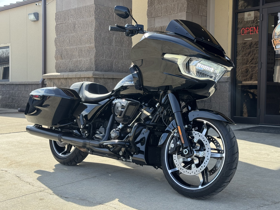 Road Glide®