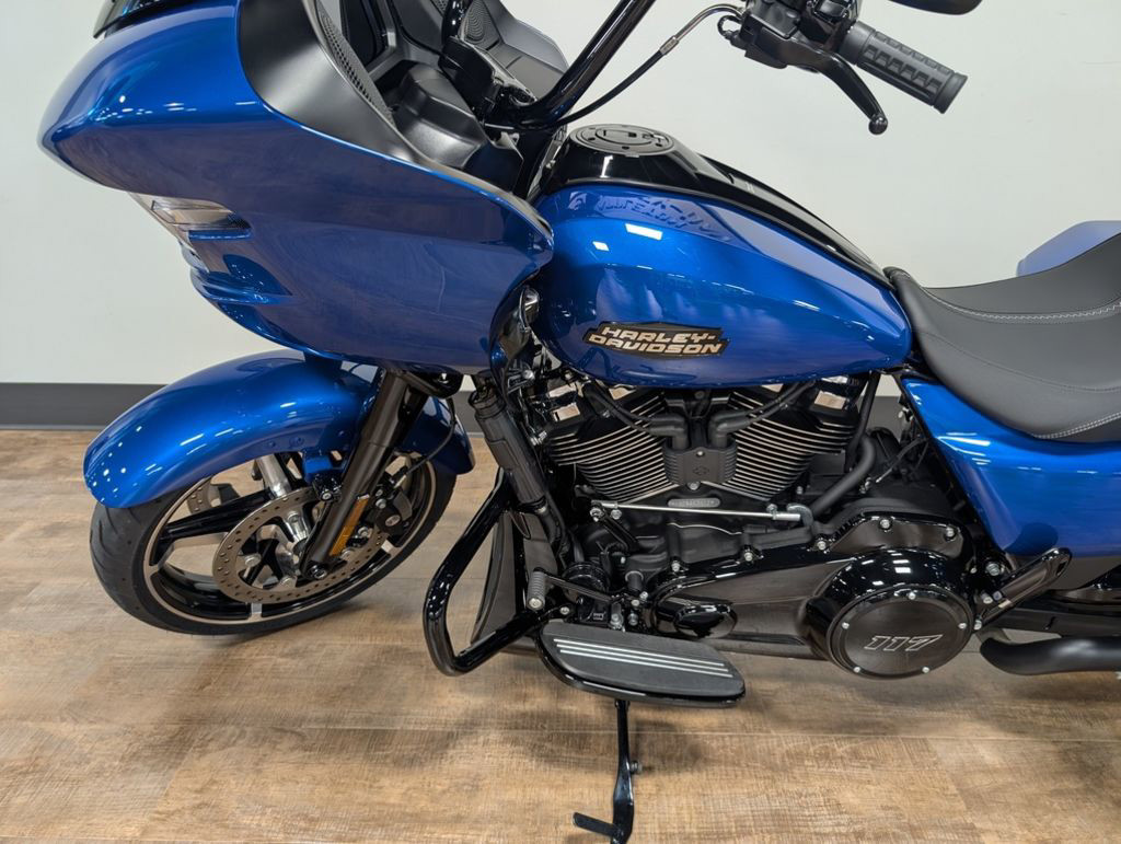 Road Glide®