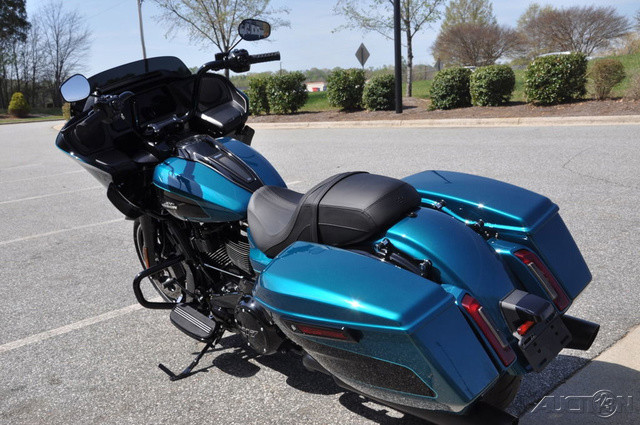 Road Glide®