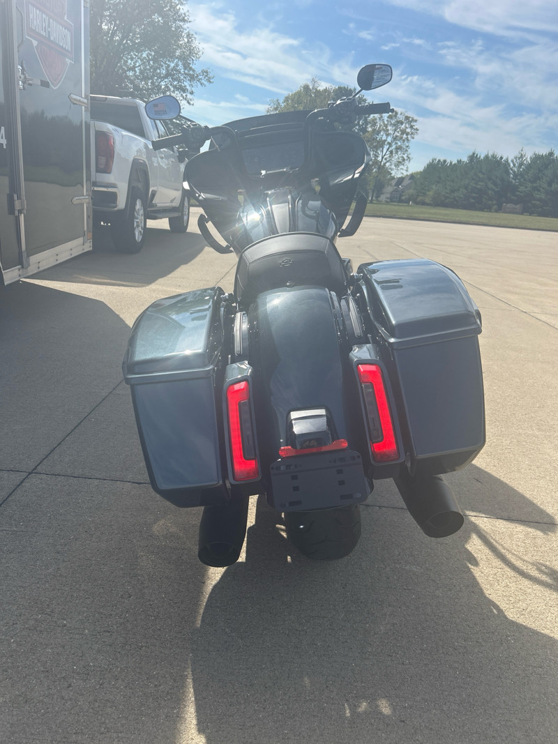 Road Glide®