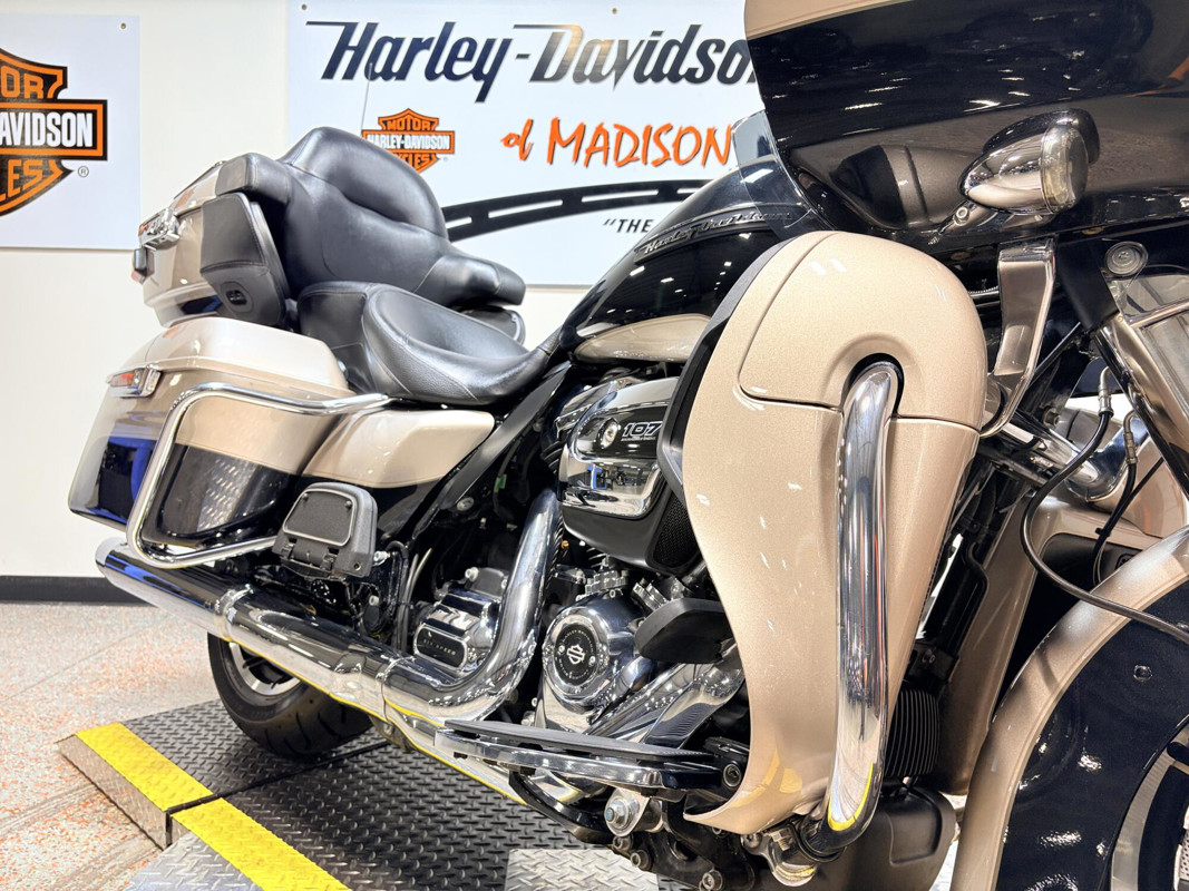 Road Glide® Ultra