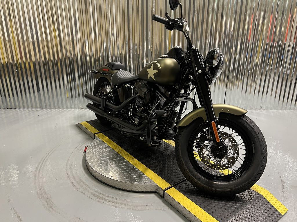 Softail® Slim® S