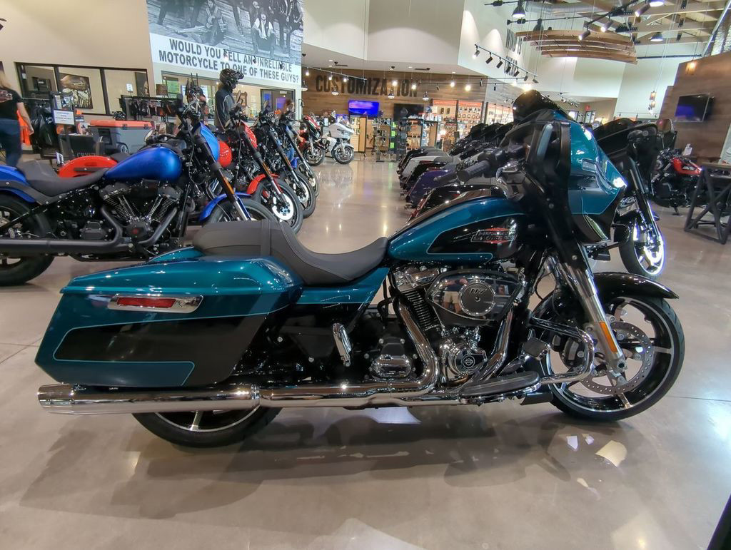 Street Glide®