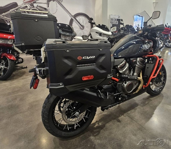 Pan America® 1250 ST