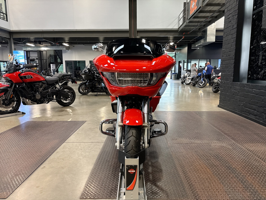 Road Glide®