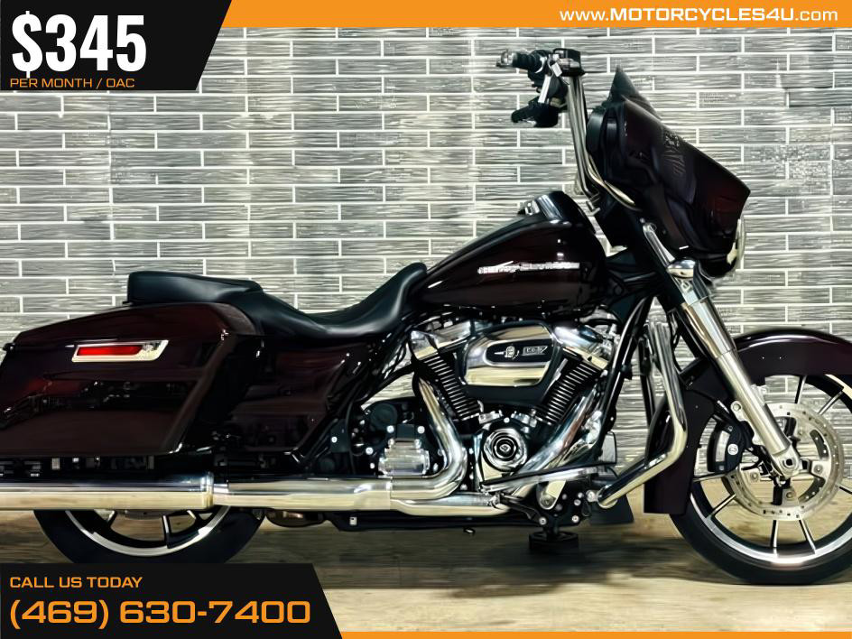 Street Glide®