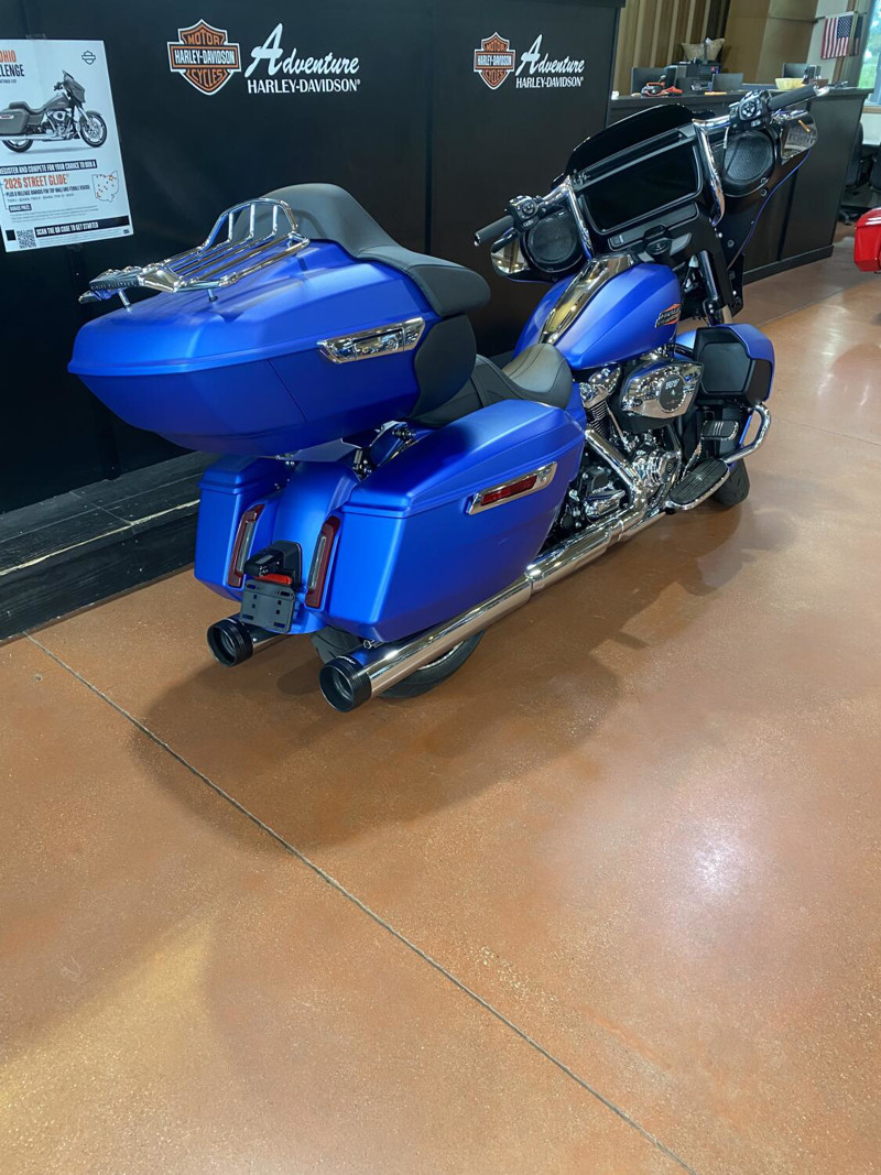Street Glide®