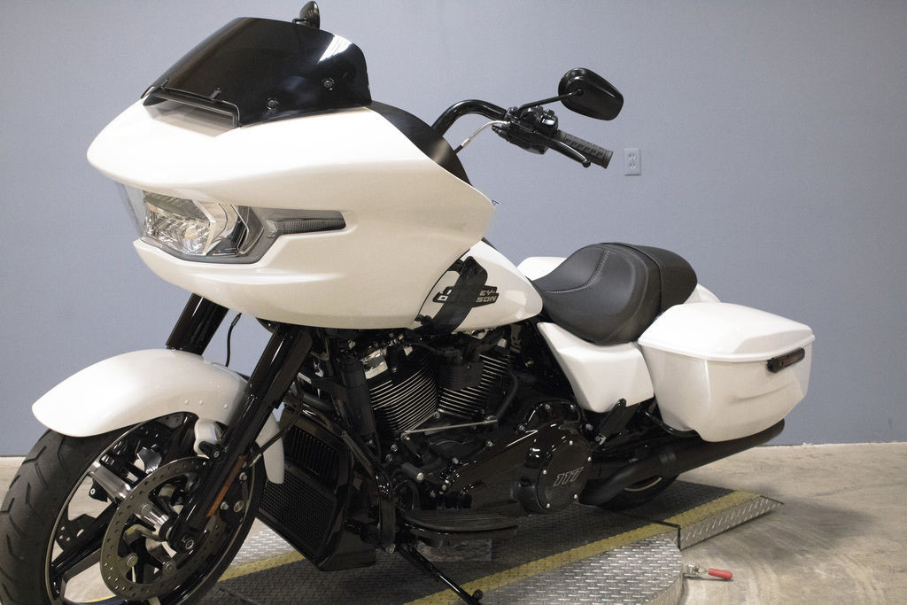 Road Glide®
