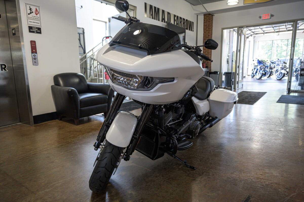 Road Glide®