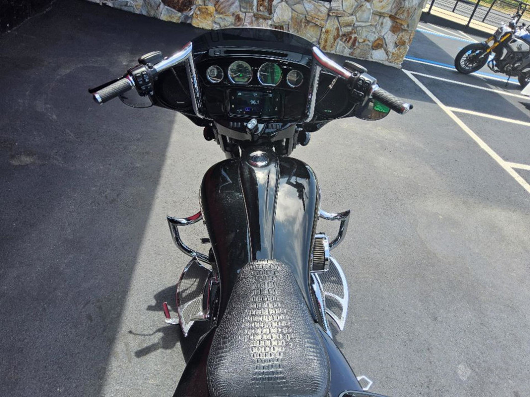 Street Glide®