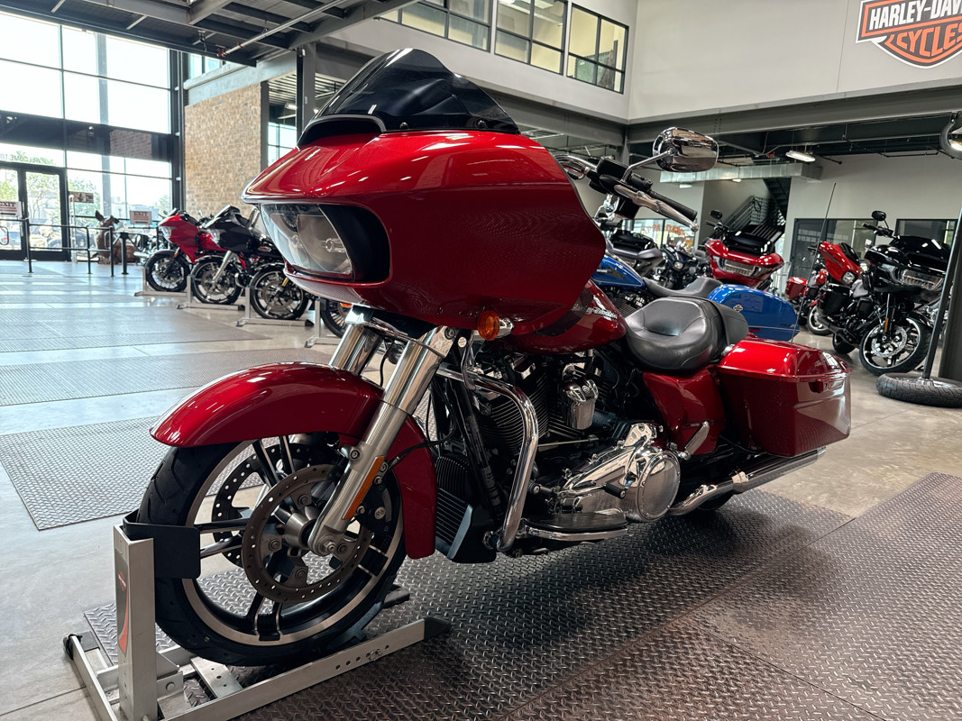 Road Glide®