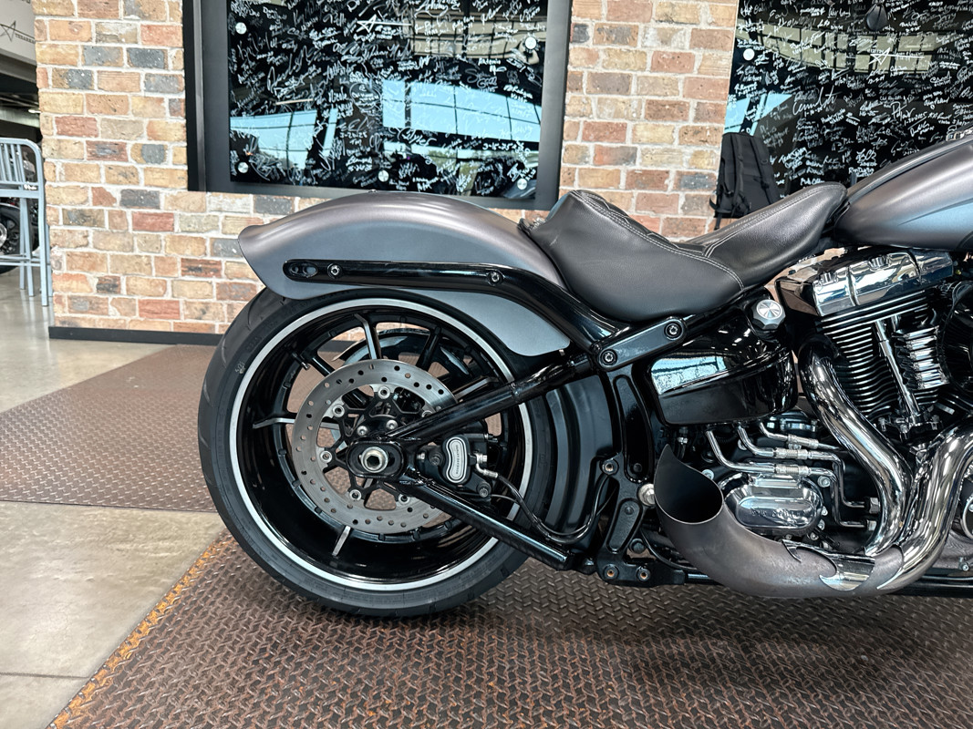 Softail® Breakout®