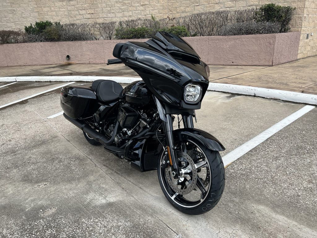 Street Glide®