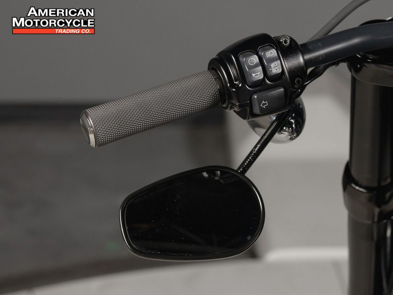 Sportster® Roadster®