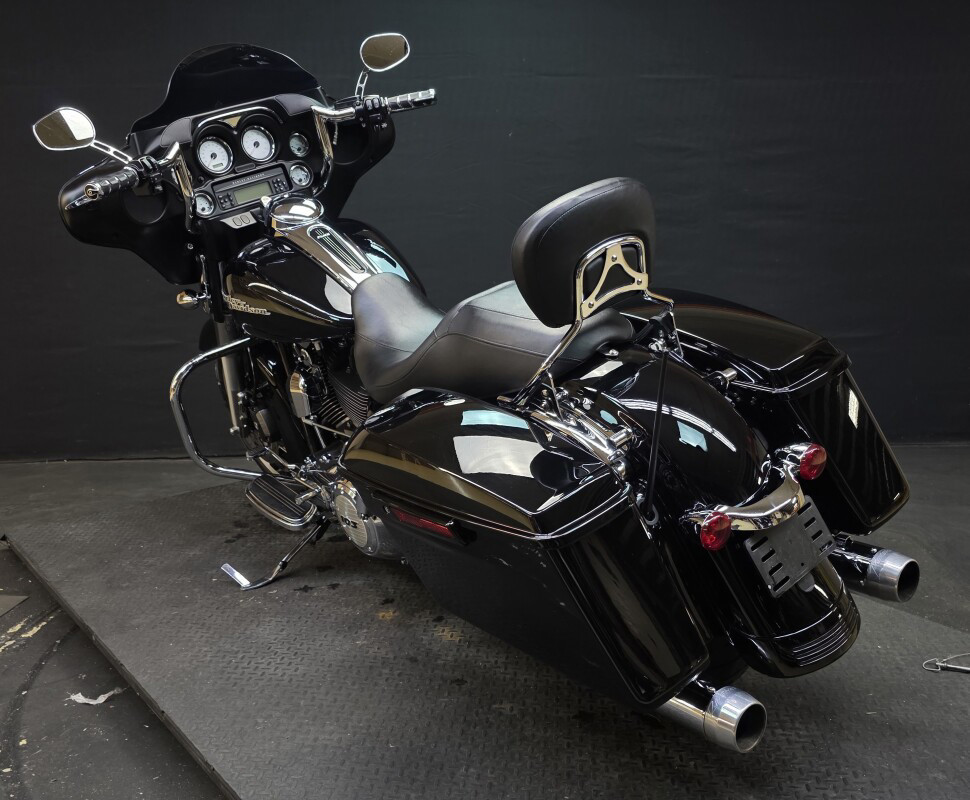 Street Glide®