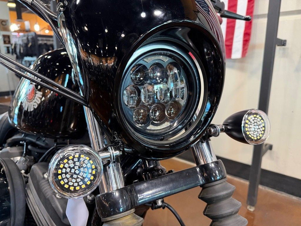 Iron 883®