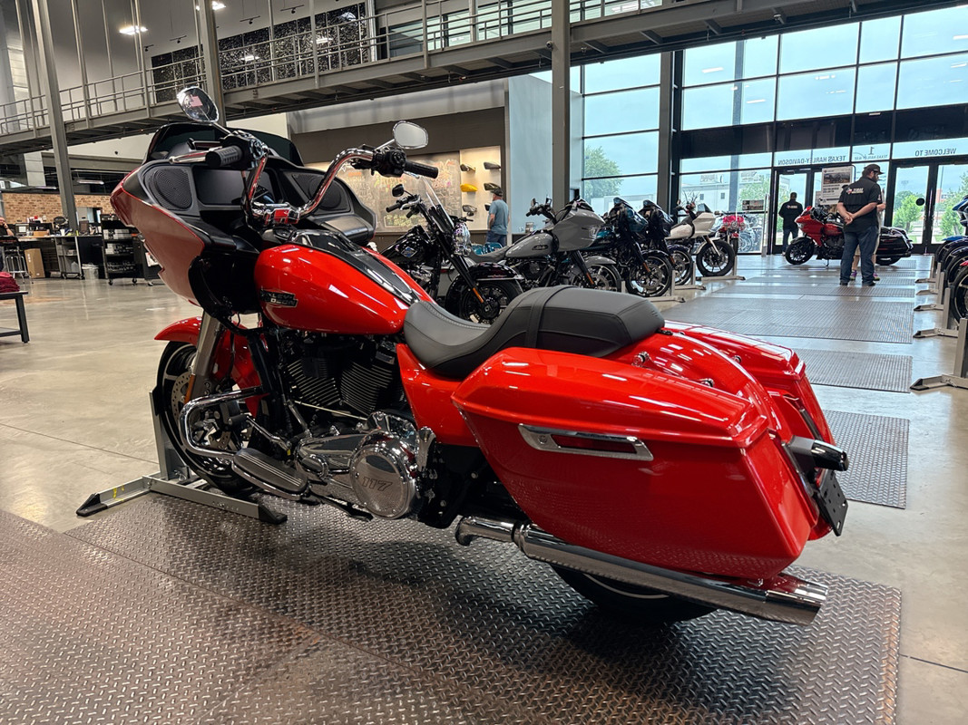Road Glide®