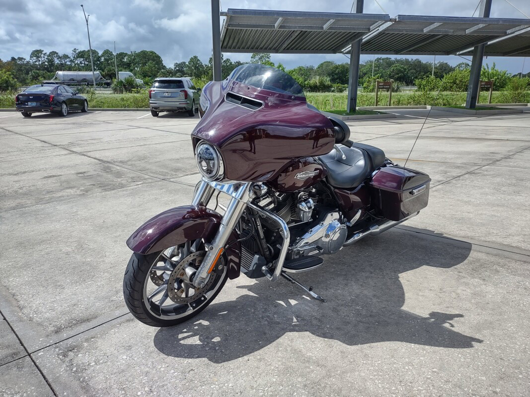Street Glide®