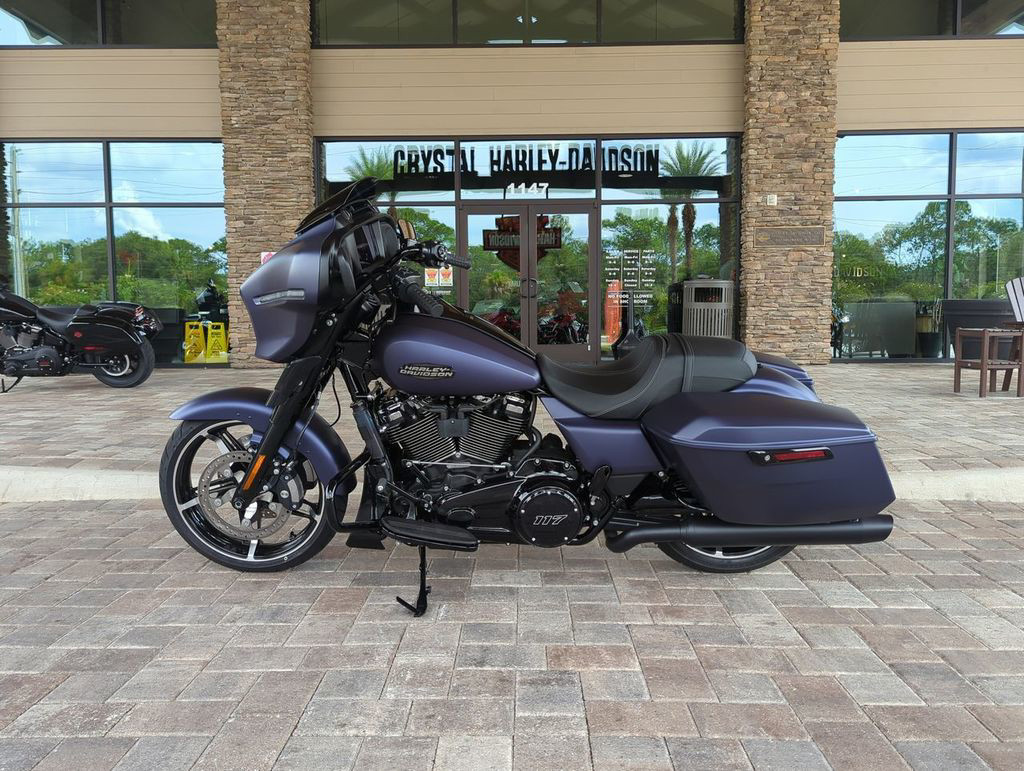 Street Glide®