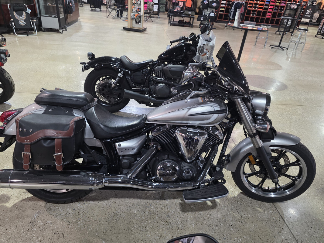 V-Star 950 Tourer