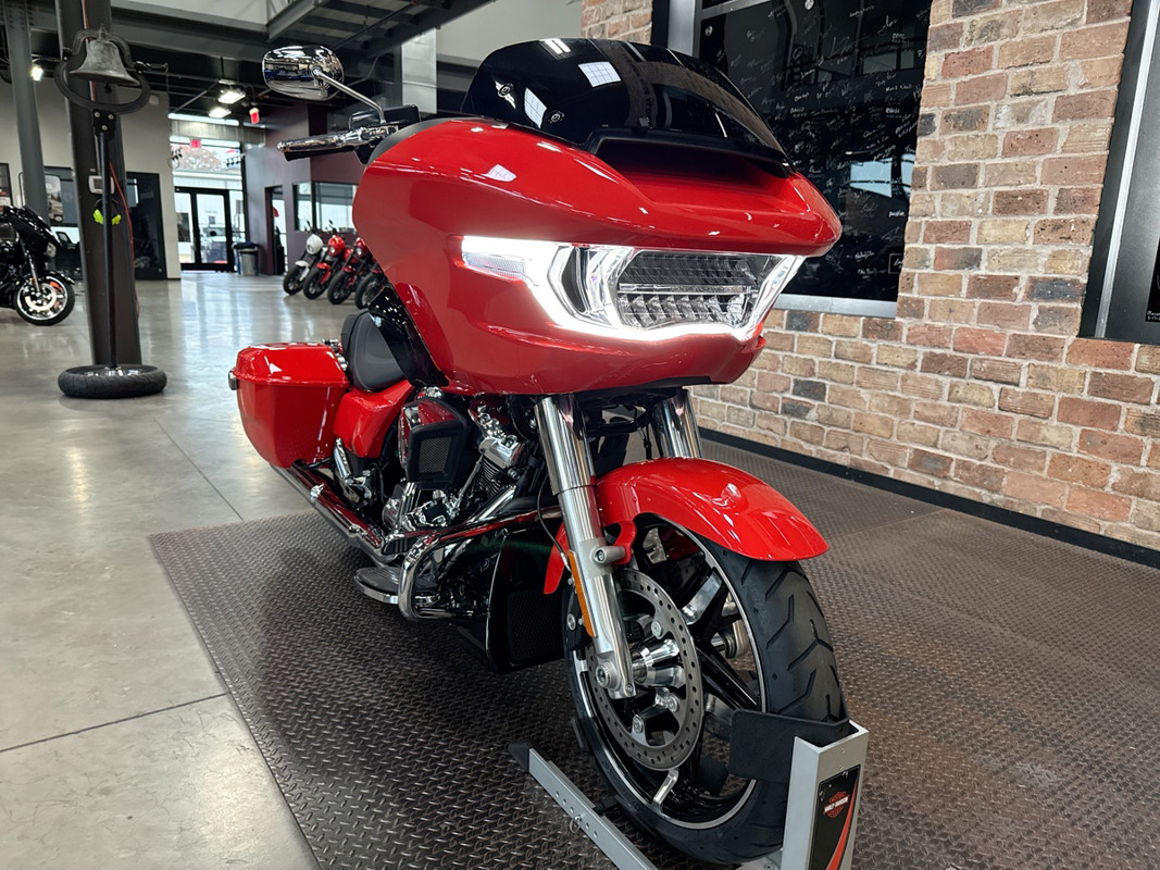 Road Glide®