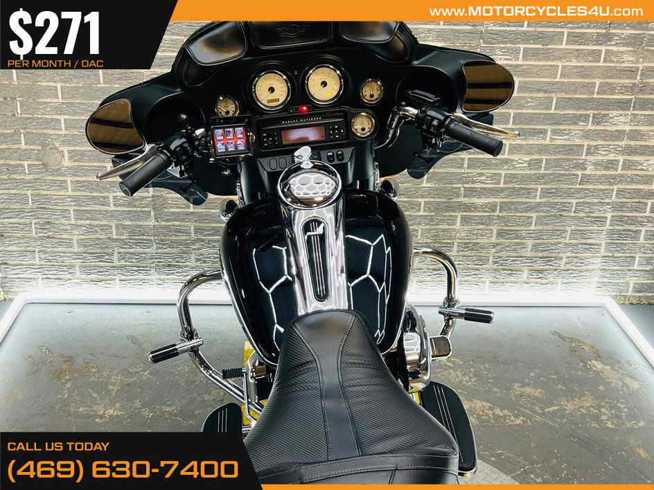Street Glide®