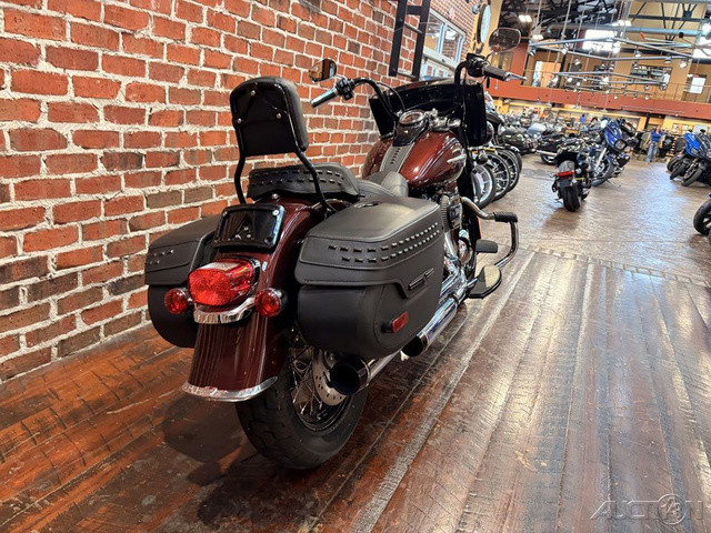 Softail® Heritage Classic 114