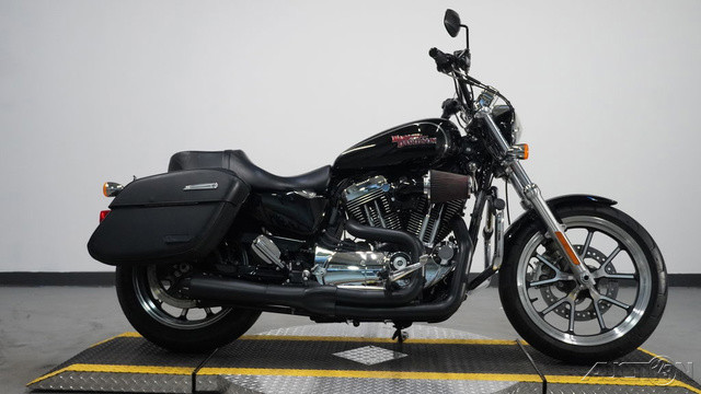 Sportster® SuperLow® 1200T