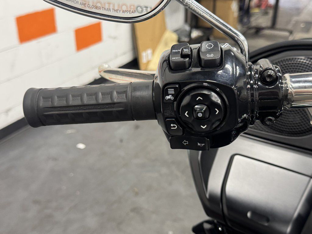 Road Glide®