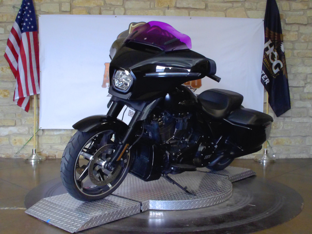 Street Glide®