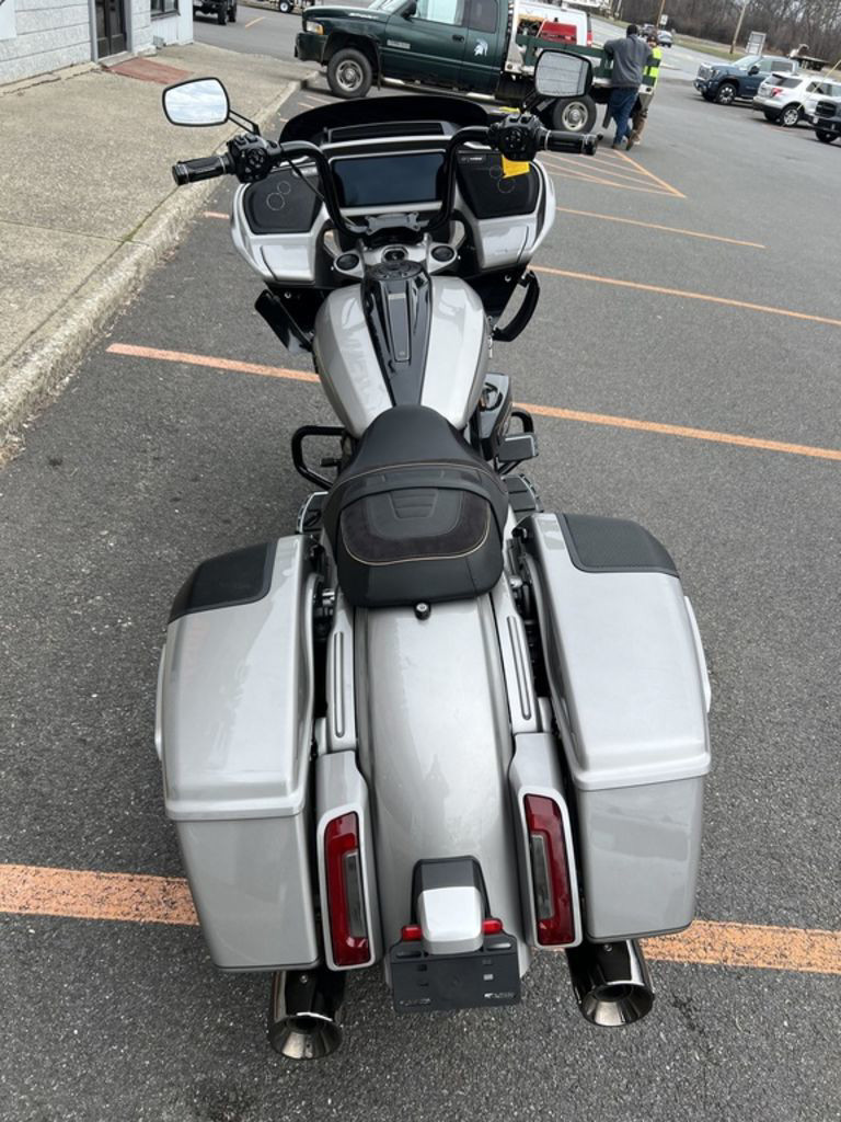 CVO® Road Glide®