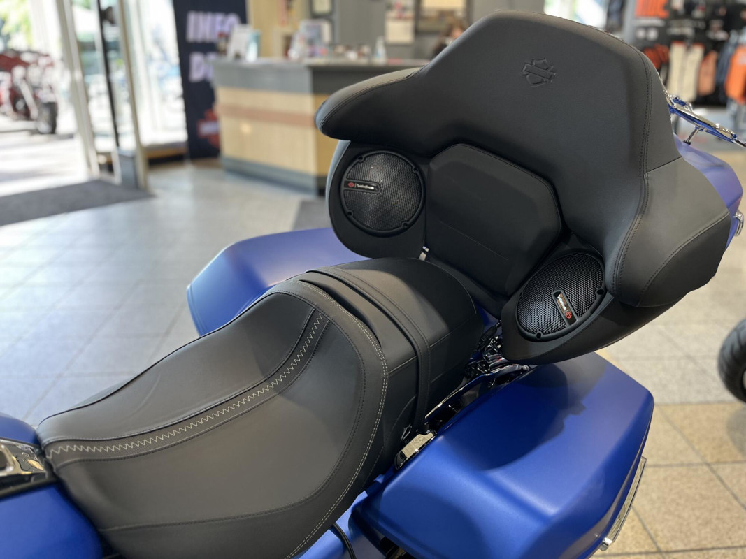 Street Glide®