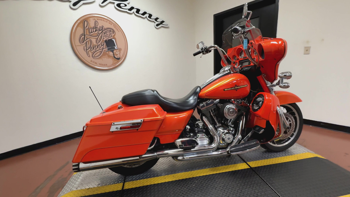 Street Glide®
