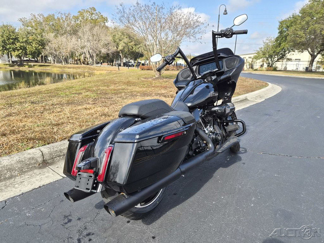 Road Glide®