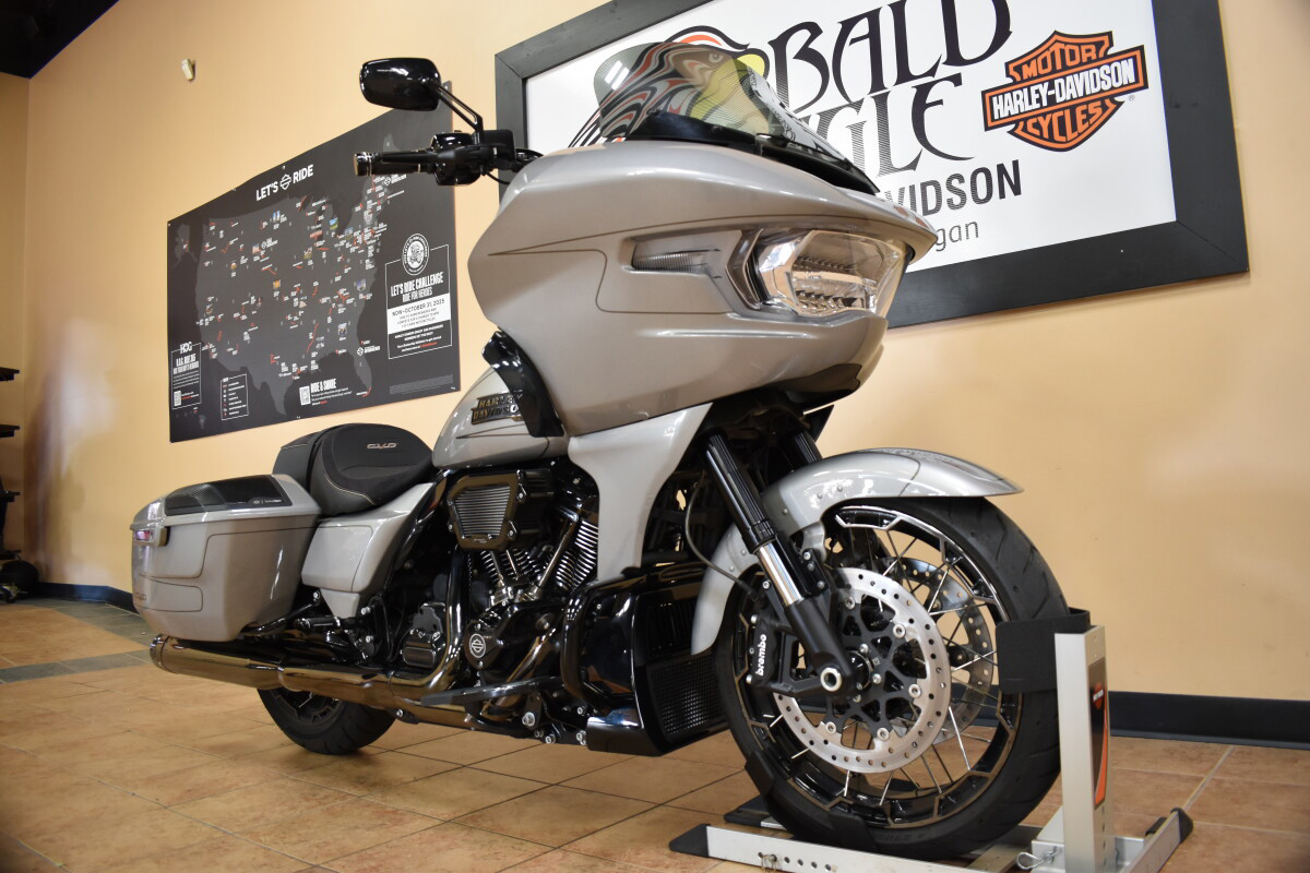 CVO® Road Glide®
