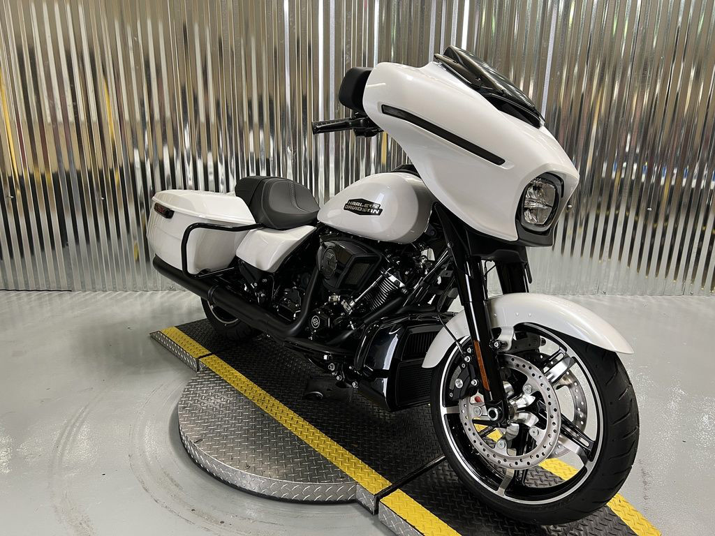 Street Glide®