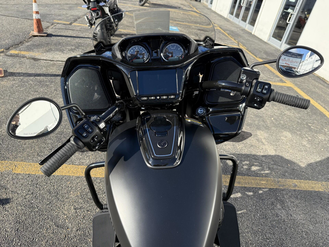 Challenger Dark Horse